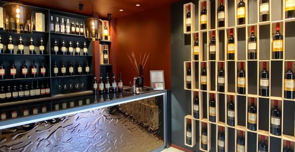 Cata de vino en el centro histórico de Montefalco