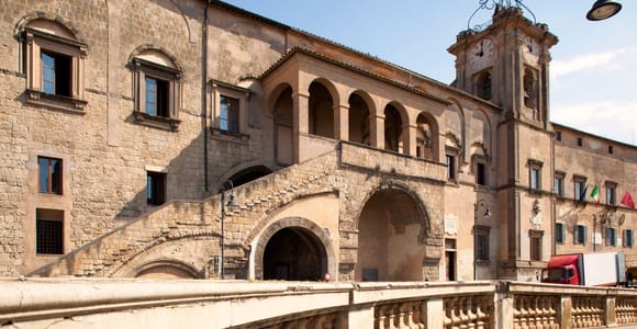 Z Civitavecchia: Tarquinia i wizyta na stronie Unesco z lunchem
