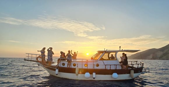 La Spezia: Sunset Cruise with Aperitif and Dinner