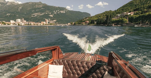 Lecco: Sunset Shared Boat Tour with a Prosecco Aperitif