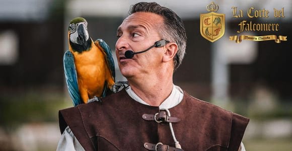 Breakfast with parrots at Masseria Mazzetta with wildlife park