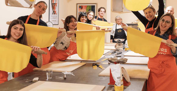 Bologna: Pasta Cooking Class, Ragu, Spritz, Wine & Gelato