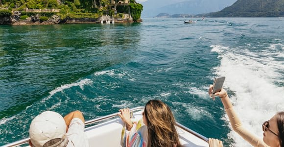 Milan: Lake Como, Bellagio, Lugano IG Photo Tour with Cruise