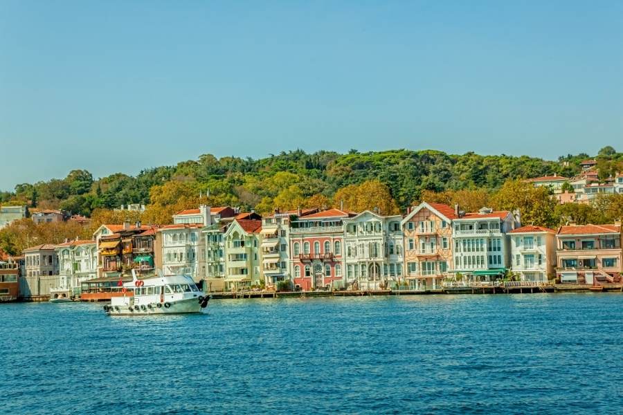 sarıyer coastal view of houses and a boat from the sea