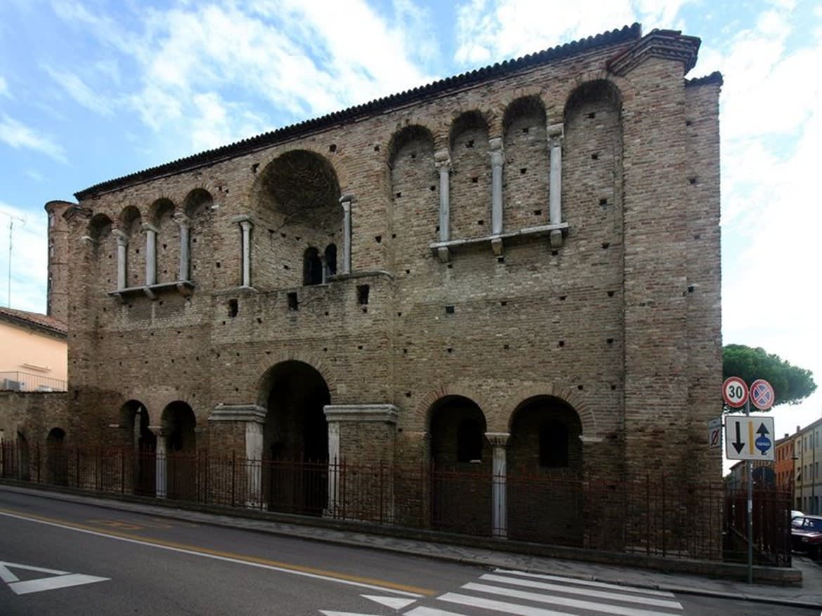 Руины дворца Теодориха