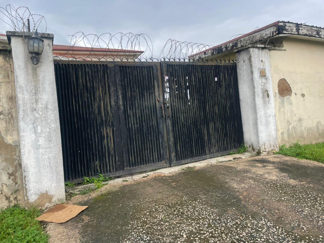 A 6-bedroom Duplex, a Boy's Quarter and a Swimming Pool