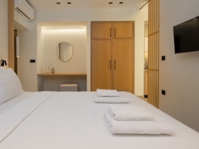 Superior One Bedroom Apartment 9