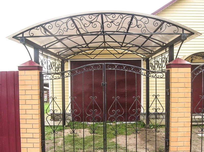 Художественная ковка в Истре, кованные изделия, кованые козырьки, кованые навесы, кованые козырьки и навесы, кованые козырьки и навесы в Истре, заказать кованые козырьки в Истре, кованые навесы в Истре, заказать кованые изделия в Истре, козырьки в Истре, навесы в Истре