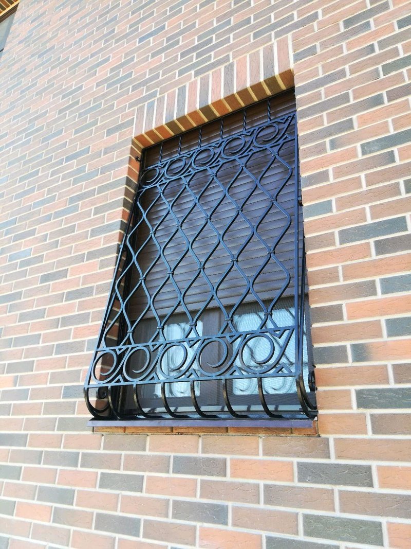 Художественная ковка в Истре, кованные изделия, кованые решетки, кованые решетки в Истре, заказать кованые решетки в Истре, кованые решетки в Истре недорого, ковка в Истре недорого