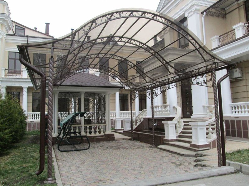 Художественная ковка в Истре, кованные изделия, кованые козырьки, кованые навесы, кованые козырьки и навесы, кованые козырьки и навесы в Истре, заказать кованые козырьки в Истре, кованые навесы в Истре, заказать кованые изделия в Истре, козырьки в Истре, навесы в Истре