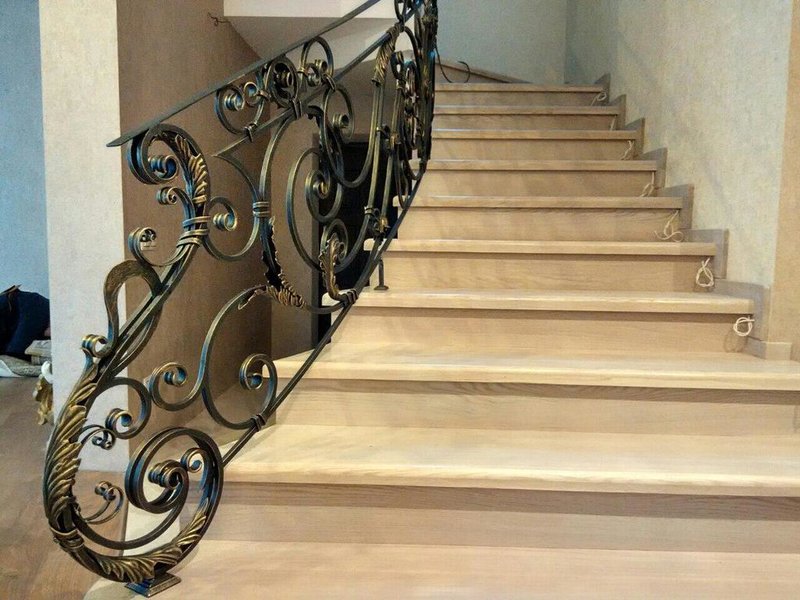 Художественная ковка в Истре, кованные изделия, кованные изделия, ковка в Истре, заказать кованые изделия в Истре, заказать кованые перила в Истре, перила на заказ, заказать перила в Истре
