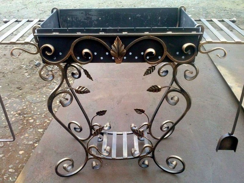 Кованые мангалы для дачи в Истре и Подмосковье. Заказать кованый мангал быстро и недорого Кованые мангалы, Художественная ковка в Истре, кованные изделия, кованые мангалы, заказать мангал в Истре, кованый мангал в Истре, ковка мангала, кованые мангалы в Истре, заказать кованый мангал в Истре