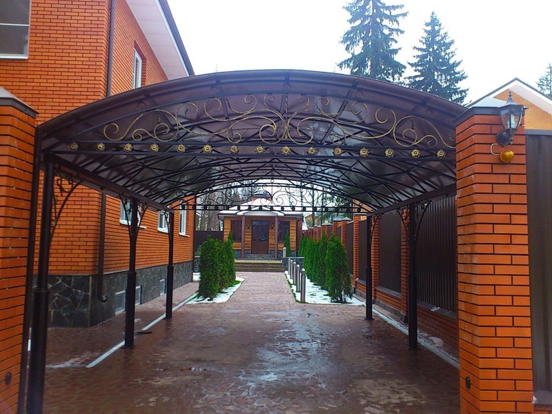 Художественная ковка в Истре, кованные изделия, кованые козырьки, кованые навесы, кованые козырьки и навесы, кованые козырьки и навесы в Истре, заказать кованые козырьки в Истре, кованые навесы в Истре, заказать кованые изделия в Истре, козырьки в Истре, навесы в Истре