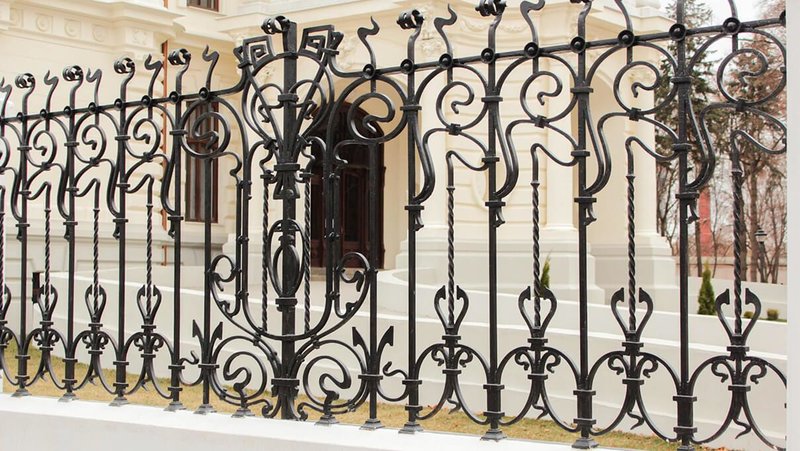 Ограждения художественной ковки на заказ. Заказать кованые ограждения в Истре. Кованые ограждения, Художественная ковка в Истре, кованные изделия, кованые ограждения, кованые ограждения для сада, кованые ограждения кладбищ, заказать ковку в Истре, заказать ковку предметов в Истре, заказать ковку ограждений в Истре, ковка в Истре недорого, заказать ковку недорого в Истре, ковка Истринский район, ковка в Подмосковье