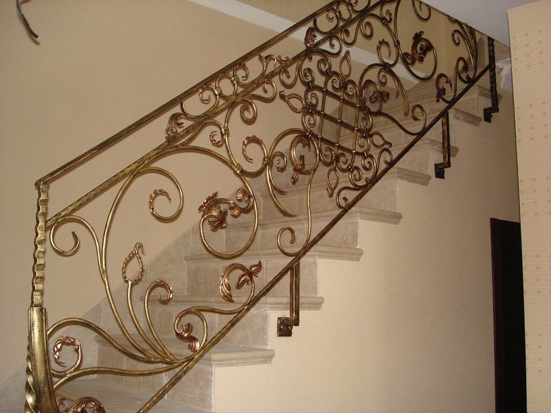 Художественная ковка в Истре, кованные изделия, кованные изделия, ковка в Истре, заказать кованые изделия в Истре, заказать кованые перила в Истре, перила на заказ, заказать перила в Истре