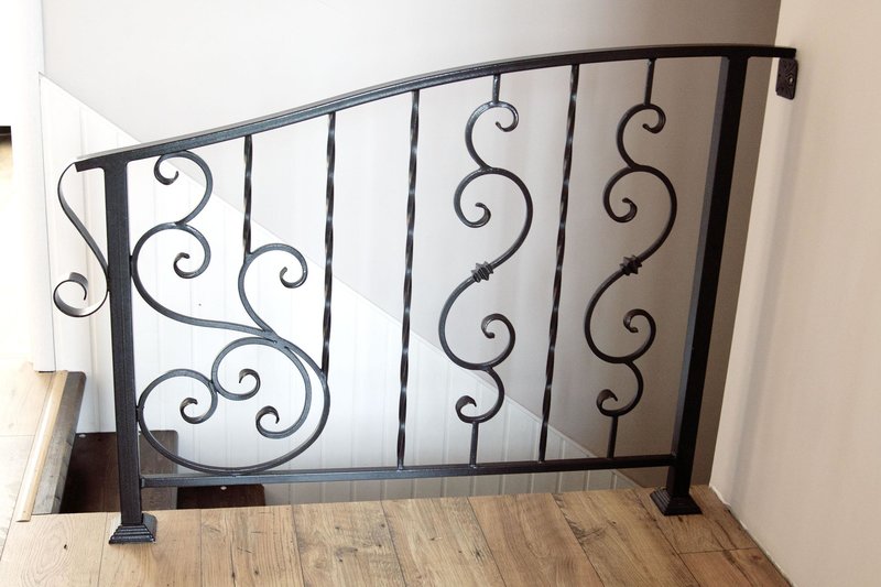 Художественная ковка в Истре, кованные изделия, кованные изделия, ковка в Истре, заказать кованые изделия в Истре, заказать кованые перила в Истре, перила на заказ, заказать перила в Истре