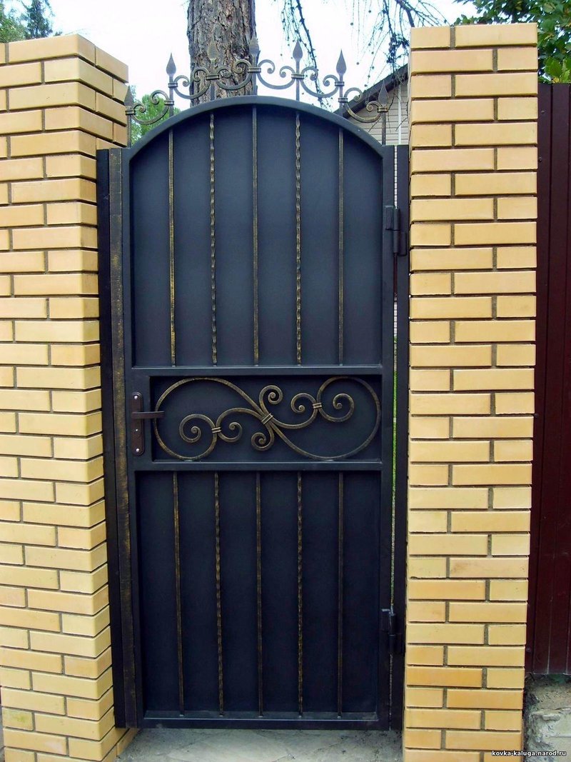 Художественная ковка в Истре, кованные изделия, кованые калитки, кованые калитки в Истре, кованые калитки для дачи, ковка в Истре, заказать кованые изделия в Истре, заказать ковку в Истре