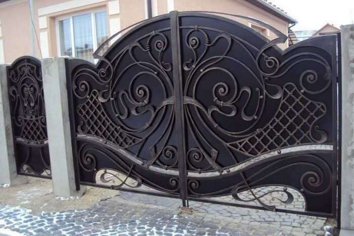 Кованые ворота