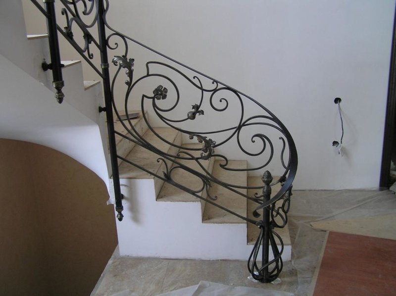 Художественная ковка в Истре, кованные изделия, кованные изделия, ковка в Истре, заказать кованые изделия в Истре, заказать кованые перила в Истре