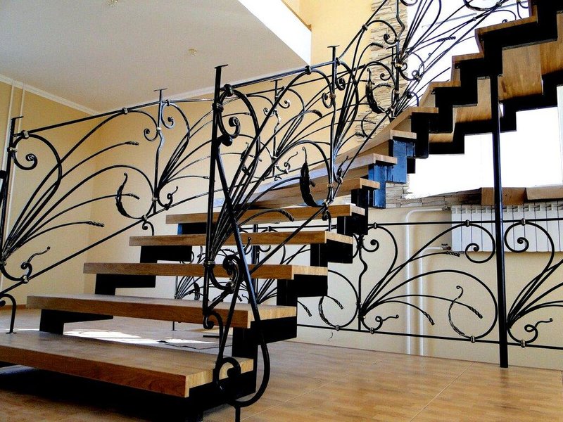 Художественная ковка в Истре, кованные изделия, кованные изделия, ковка в Истре, заказать кованые изделия в Истре, заказать кованые перила в Истре