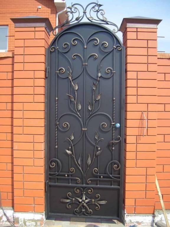 Художественная ковка в Истре, кованные изделия, кованые калитки, кованые калитки в Истре, кованые калитки для дачи, ковка в Истре, заказать кованые изделия в Истре, заказать ковку в Истре