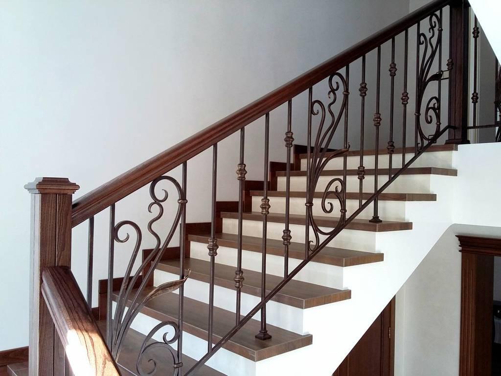 Художественная ковка в Истре, кованные изделия, кованные изделия, ковка в Истре, заказать кованые изделия в Истре, заказать кованые перила в Истре