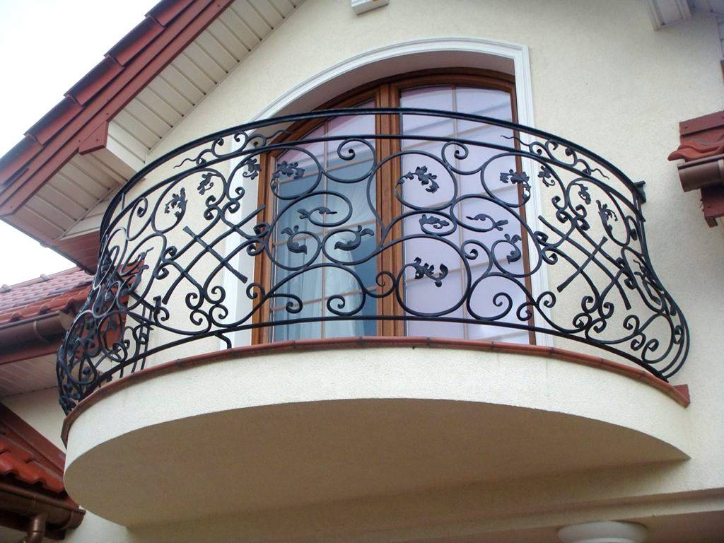 ковка в Истре, заказать кованые решетки в Истре, кованые балконы на заказ, кованые ограждения на заказ в Истринской области