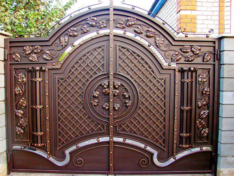 Художественная ковка в Истре, кованные изделия, кованые ворота, ковка в Истре, заказать кованые изделия в Истре, заказать кованые ворота в Истре, кованые ворота на заказ в Истринской области