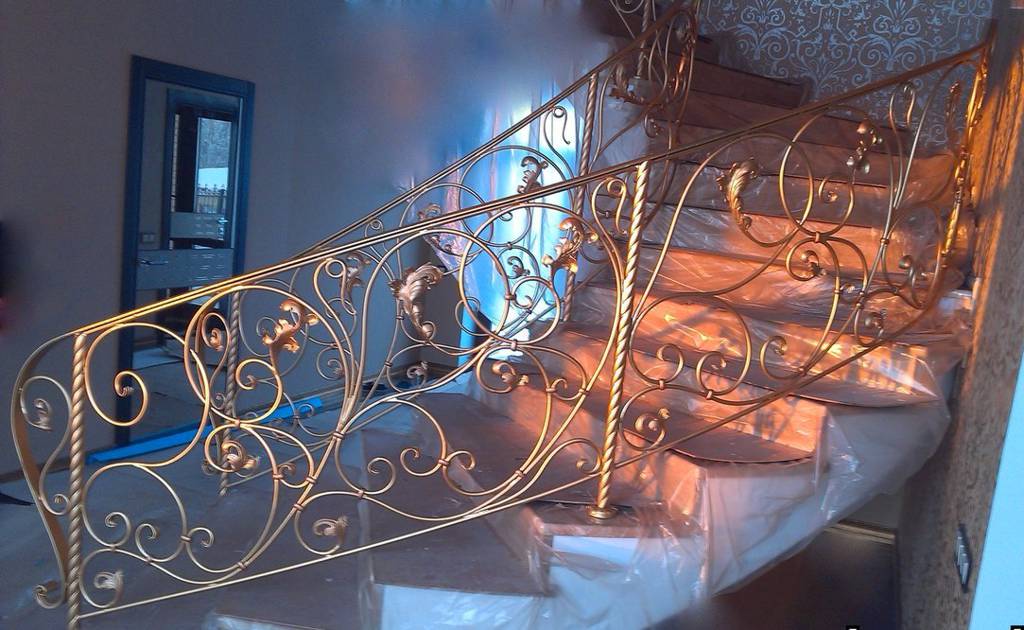 Художественная ковка в Истре, кованные изделия, кованные изделия, ковка в Истре, заказать кованые изделия в Истре, заказать кованые перила в Истре