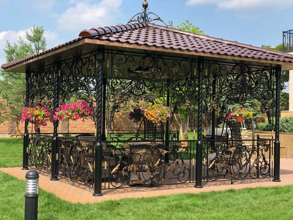 Художественная ковка в Истре, кованные изделия, кованые беседки, кованые беседки в Истре, кованые беседки для дачи, ковка в Истре, заказать кованые изделия в Истре, заказать ковку в Истре