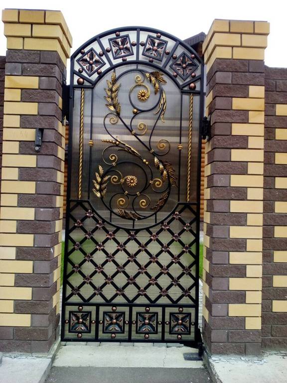 Художественная ковка в Истре, кованные изделия, кованые калитки, кованые калитки в Истре, кованые калитки для дачи, ковка в Истре, заказать кованые изделия в Истре, заказать ковку в Истре