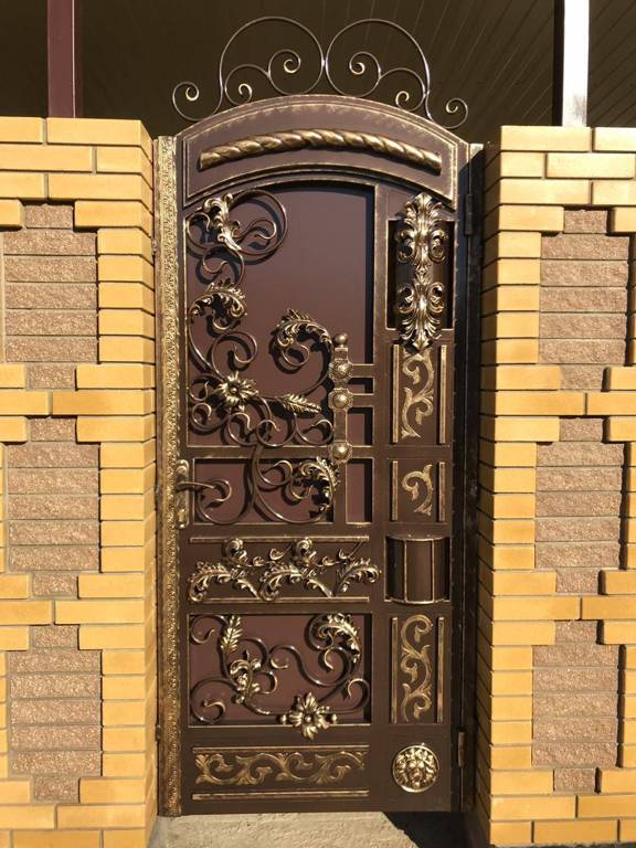 Художественная ковка в Истре, кованные изделия, кованые калитки, кованые калитки в Истре, кованые калитки для дачи, ковка в Истре, заказать кованые изделия в Истре, заказать ковку в Истре