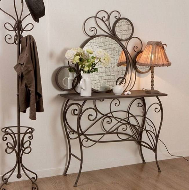 Художественная ковка в Истре, кованные изделия, кованая мебель, кованая мебель в Истре, заказать кованую мебель в Истре, кованые предметы интерьера на заказ Истра