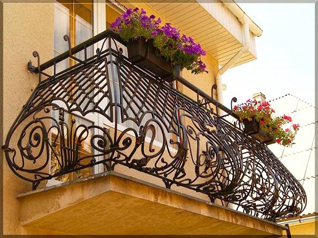 ковка в Истре, заказать кованые решетки в Истре, кованые балконы на заказ, кованые ограждения на заказ в Истринской области