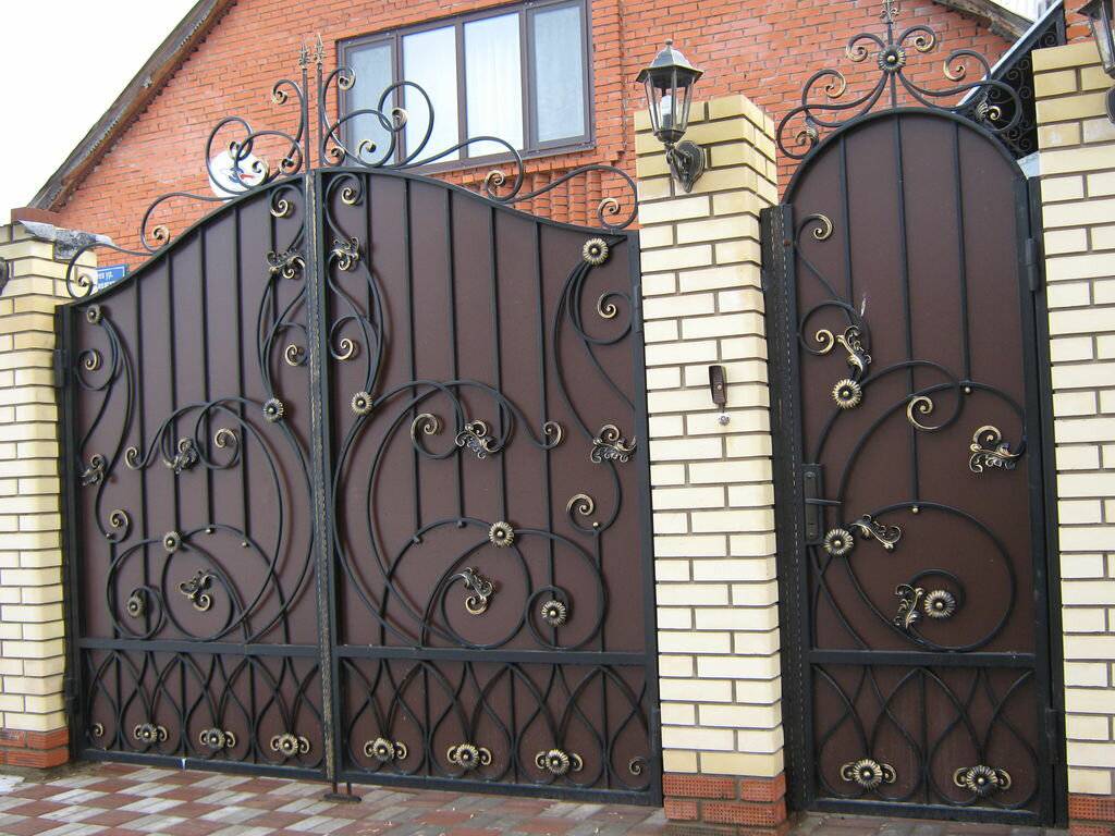 Художественная ковка в Истре, кованные изделия, кованые ворота, ковка в Истре, заказать кованые изделия в Истре, заказать кованые ворота в Истре, кованые ворота на заказ в Истринской области