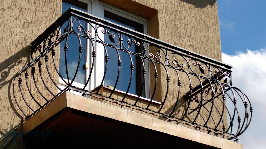 ковка в Истре, заказать кованые решетки в Истре, кованые балконы на заказ, кованые ограждения на заказ в Истринской области