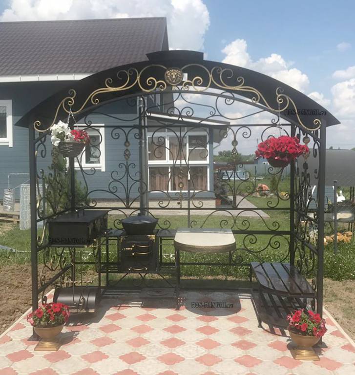 Художественная ковка в Истре, кованные изделия, кованые беседки, кованые беседки в Истре, кованые беседки для дачи, ковка в Истре, заказать кованые изделия в Истре, заказать ковку в Истре