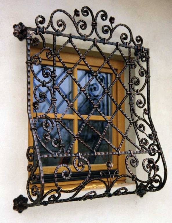 Художественная ковка в Истре, кованные изделия, кованые решетки, кованые решетки в Истре, заказать кованые решетки в Истре, кованые решетки в Истре недорого, ковка в Истре недорого