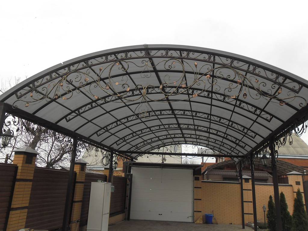 Художественная ковка в Истре, кованные изделия, кованые козырьки, кованые навесы, кованые козырьки и навесы, кованые козырьки и навесы в Истре, заказать кованые козырьки в Истре, кованые навесы в Истре, заказать кованые изделия в Истре, козырьки в Истре, навесы в Истре