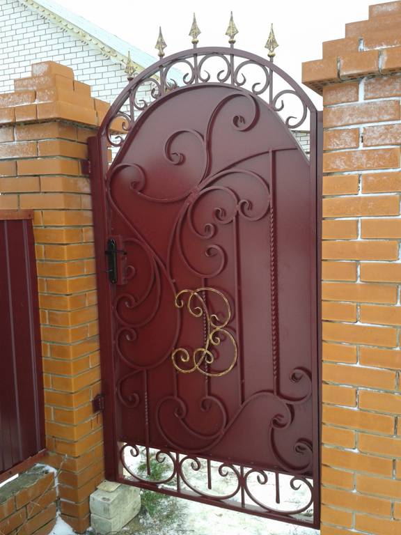 Художественная ковка в Истре, кованные изделия, кованые калитки, кованые калитки в Истре, кованые калитки для дачи, ковка в Истре, заказать кованые изделия в Истре, заказать ковку в Истре