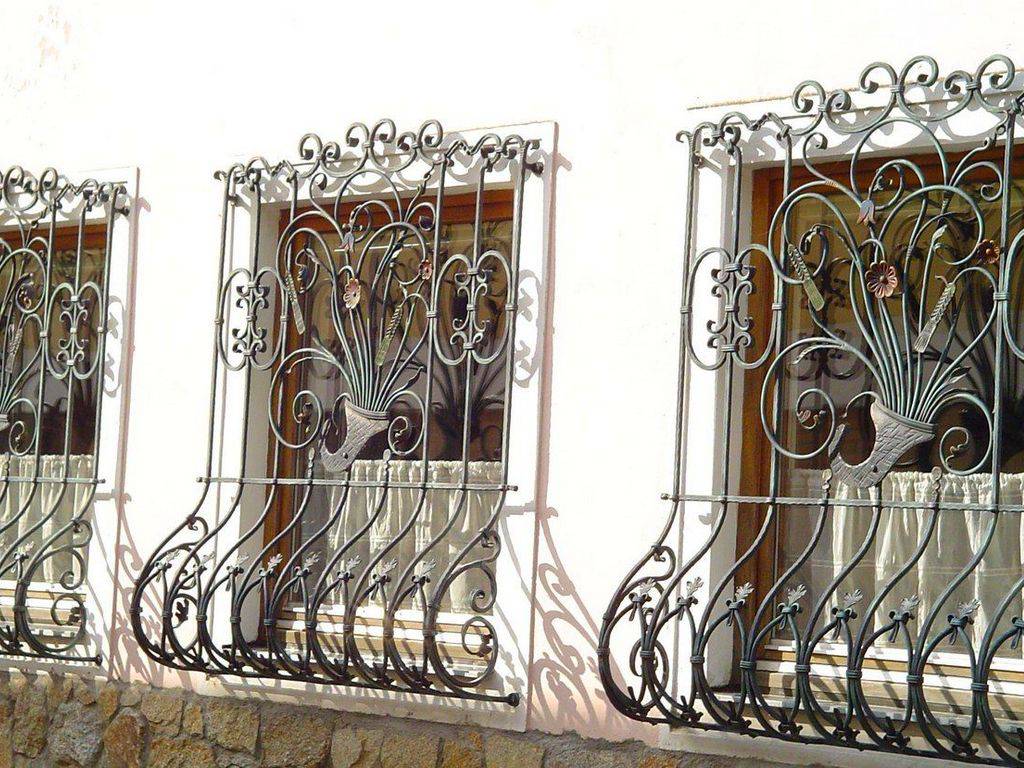 Художественная ковка в Истре, кованные изделия, кованые решетки, кованые решетки в Истре, заказать кованые решетки в Истре, кованые решетки в Истре недорого, ковка в Истре недорого