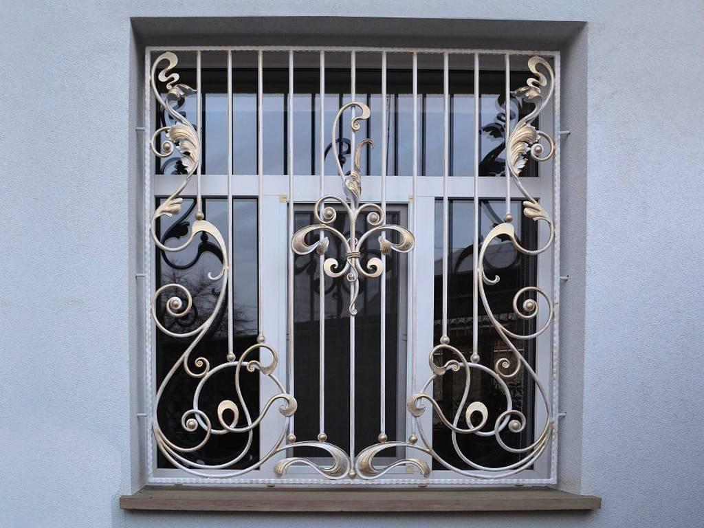 Художественная ковка в Истре, кованные изделия, кованые решетки, кованые решетки в Истре, заказать кованые решетки в Истре, кованые решетки в Истре недорого, ковка в Истре недорого