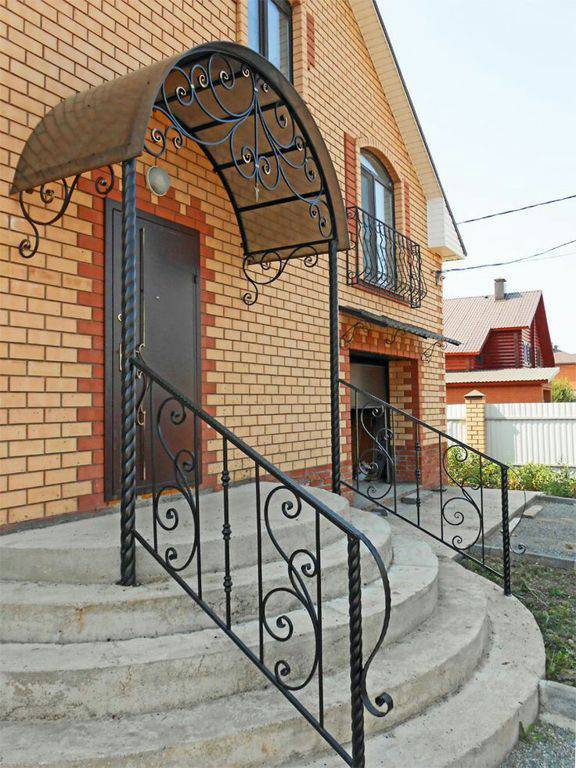 Художественная ковка в Истре, кованные изделия, кованные изделия, ковка в Истре, заказать кованые изделия в Истре, заказать кованые перила в Истре