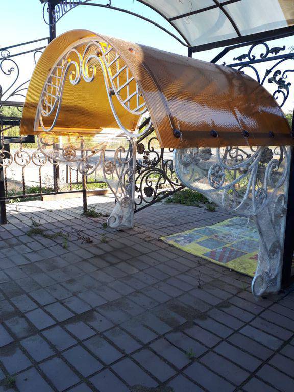 Художественная ковка в Истре, кованные изделия, кованые козырьки, кованые навесы, кованые козырьки и навесы, кованые козырьки и навесы в Истре, заказать кованые козырьки в Истре, кованые навесы в Истре, заказать кованые изделия в Истре, козырьки в Истре, навесы в Истре