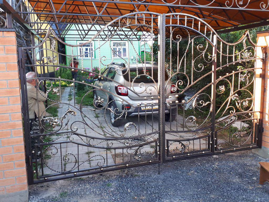 Художественная ковка в Истре, кованные изделия, кованые ворота, ковка в Истре, заказать кованые изделия в Истре, заказать кованые ворота в Истре, кованые ворота на заказ в Истринской области