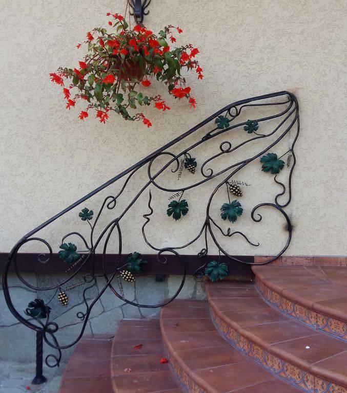 Художественная ковка в Истре, кованные изделия, кованные изделия, ковка в Истре, заказать кованые изделия в Истре, заказать кованые перила в Истре