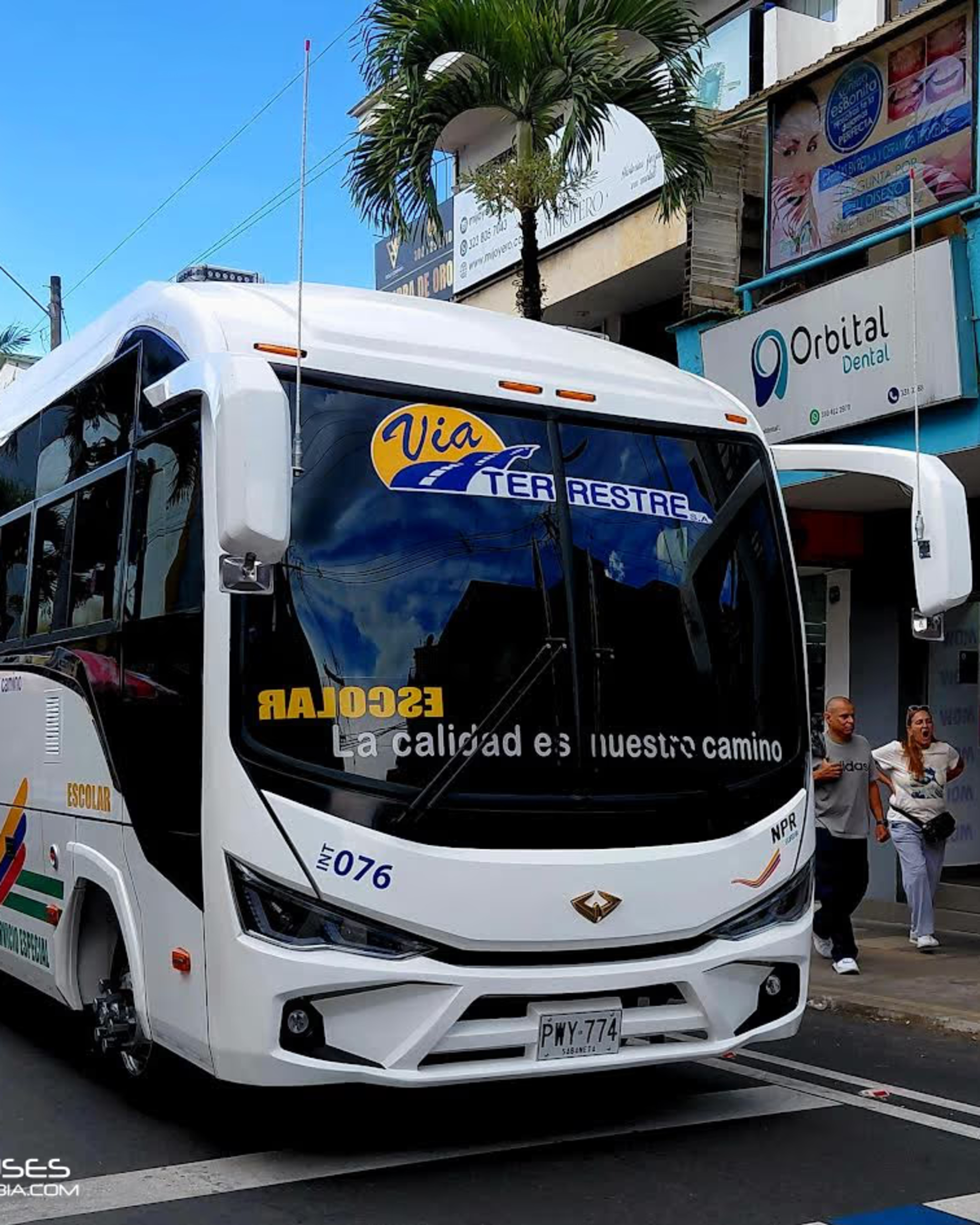 Autobuses ICC Legacy Chevrolet Isuzu NPR