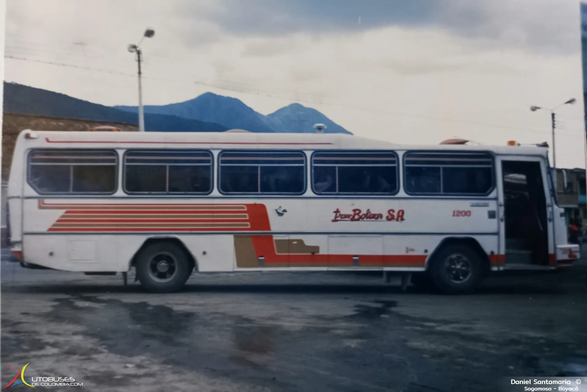 Blue Bird Colcar Trasandino Dodge P900