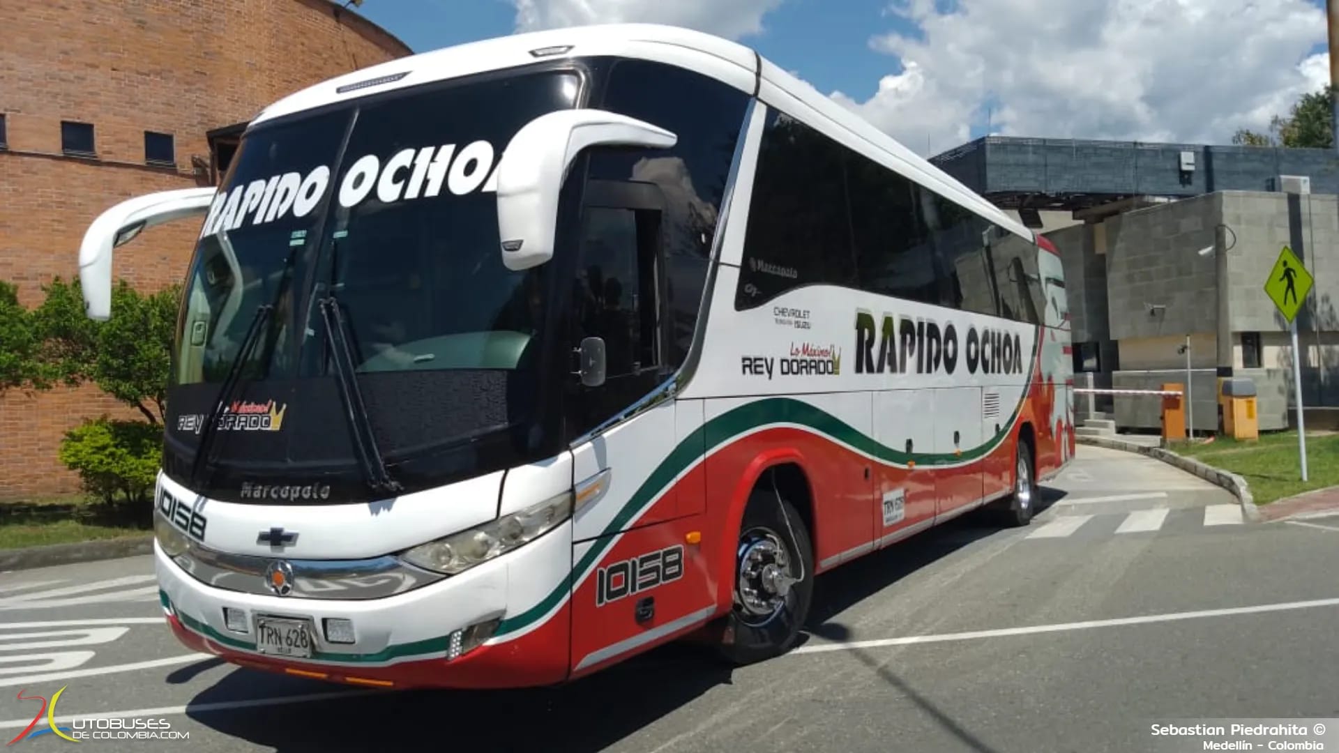 Marcopolo Superpolo Marcopolo Paradiso 1200 G7 Volvo B420R 