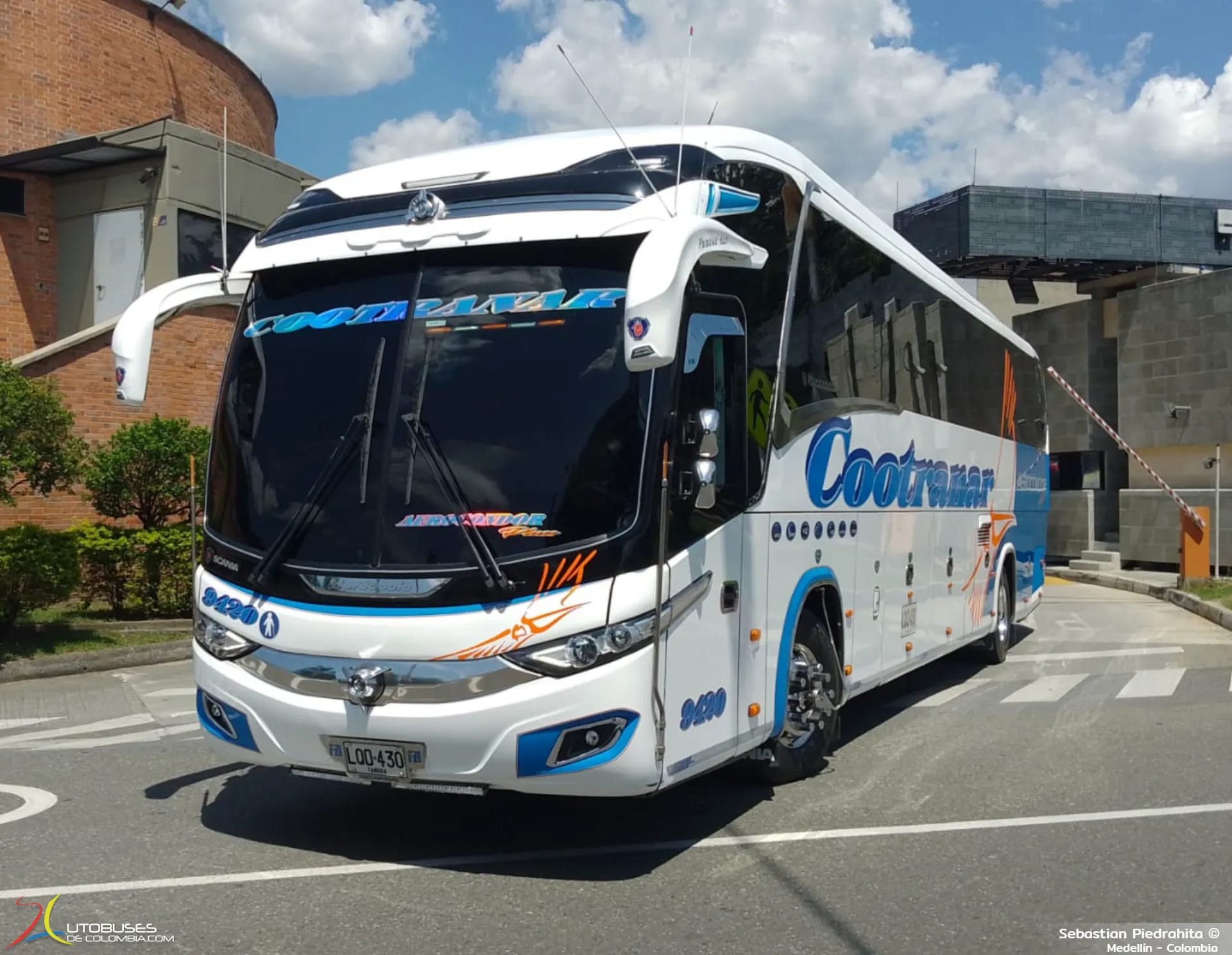 Marcopolo Superpolo Marcopolo Paradiso 1200 New G7 Scania K400